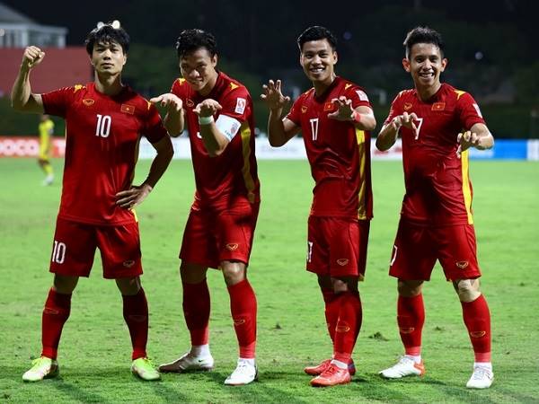 Bóng đá Việt Nam sáng 15/12: ĐTVN sẵn sàng quyết đấu Indonesia