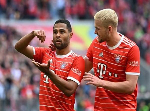 Tin Bayern 4/5: Bayern đánh bại Berlin lấy lại ngôi đầu