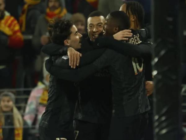 Bóng đá QT 15/1: Đánh bại Lens, PSG củng cố ngôi đầu Ligue I