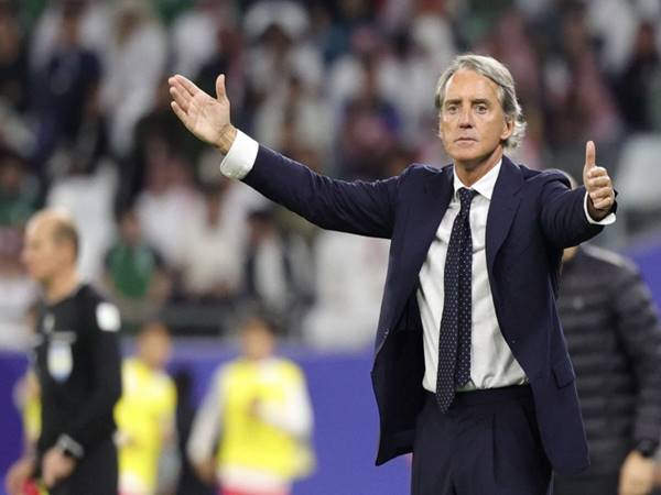 Tin bóng đá 1/2: HLV Mancini bị báo giới Saudi Arabia chỉ trích