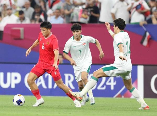 Tin U23 châu Á 27/4: U23 Việt Nam thua vẫn được khen ngợi