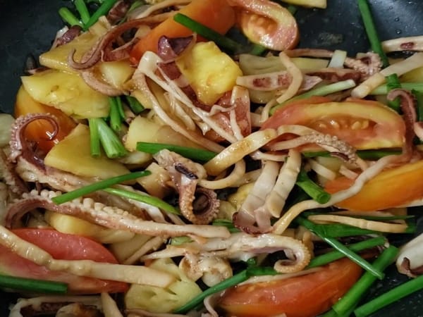 Khô mực xào thơm