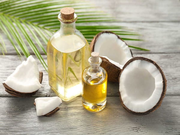 Những lý do dầu dừa giúp trị rụng tóc