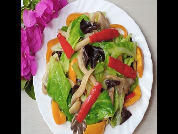 Nấm xào bắp cải chay