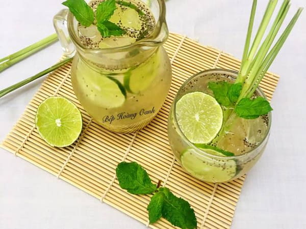 Pha nước chanh hạt chia