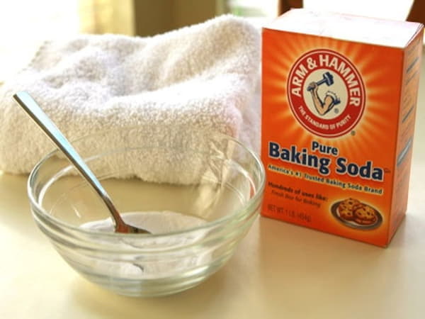 Vì sao baking soda có thể giúp trị thâm nách
