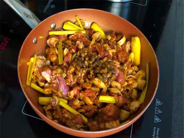 Xào thịt dê