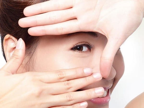 Dùng nguyên liệu tự nhiên chăm sóc mắt